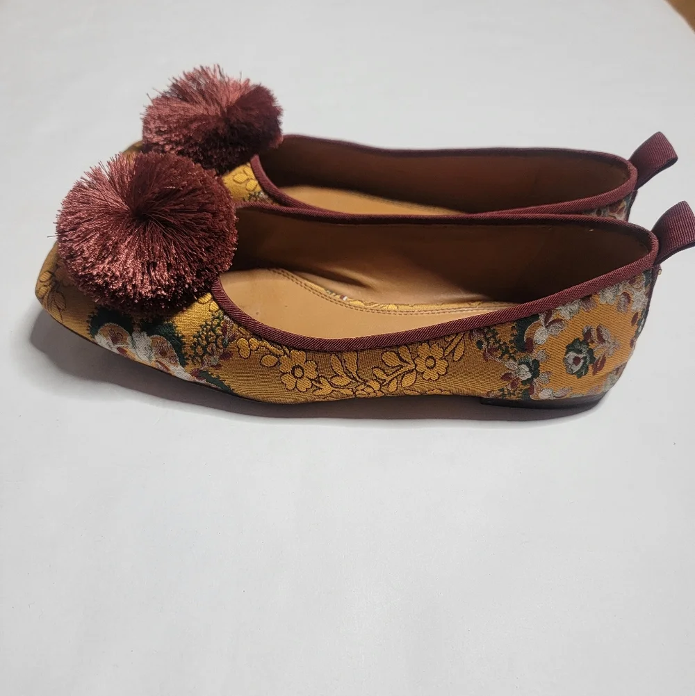 ✨ Tory Burch Pom Pom Ballet Flats Size 7M Floral Brocade Leather Sole